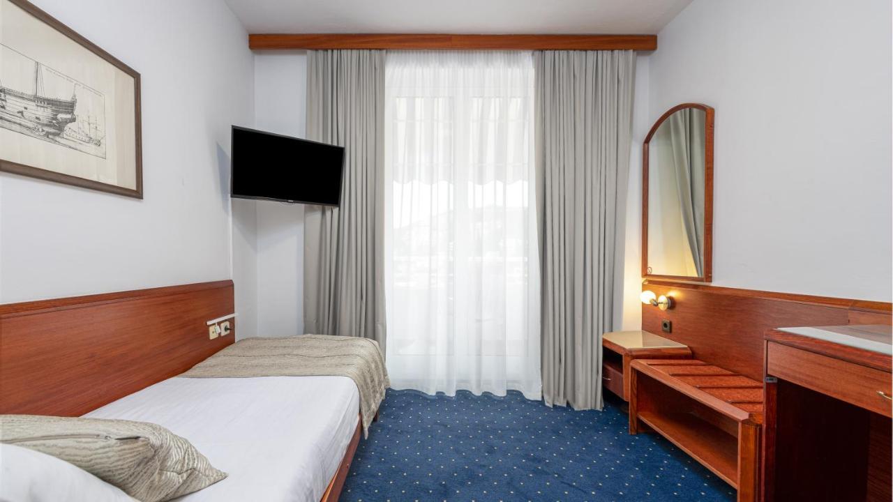Hotel Komodor Dubrovnik Bagian luar foto