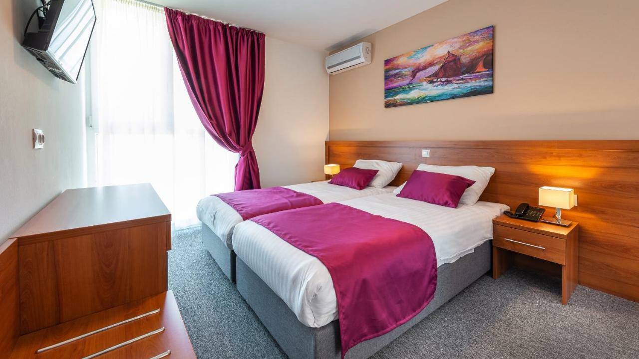 Hotel Komodor Dubrovnik Bagian luar foto